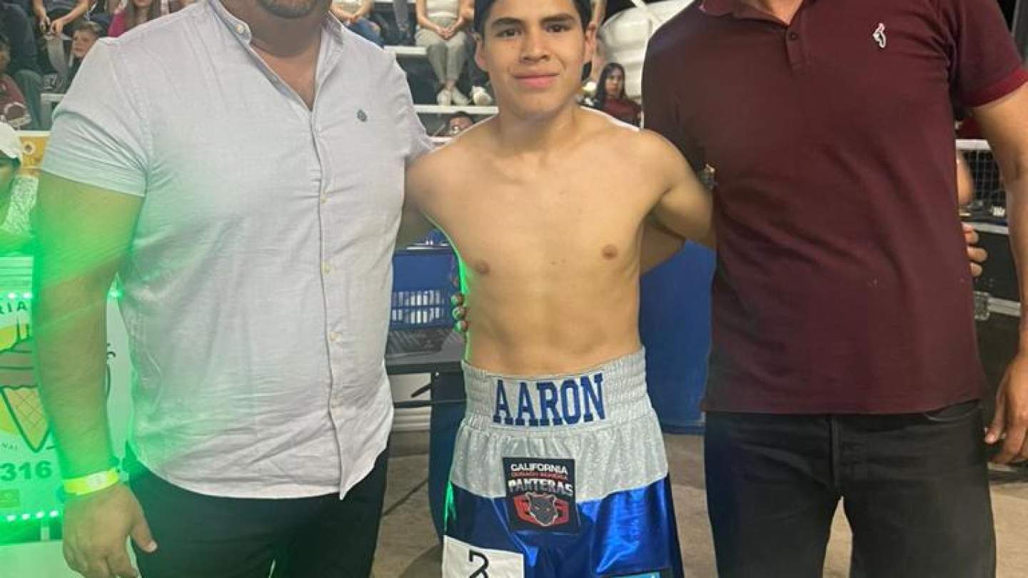 Estudiante de Cobach Sonora se perfila fuertemente hacia el box profesional.