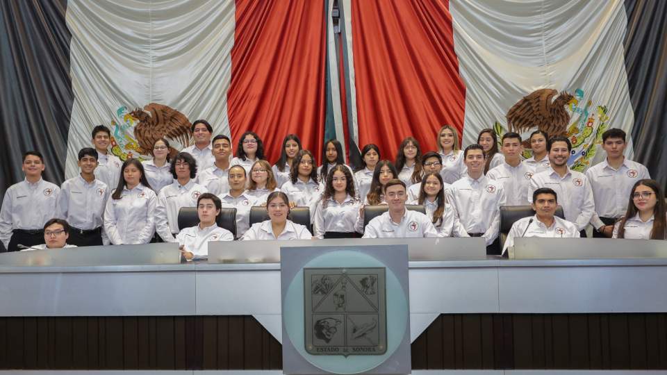 Alumnos del Cobach son integrantes del l Parlamento Juvenil 2023 del Congreso del Estado